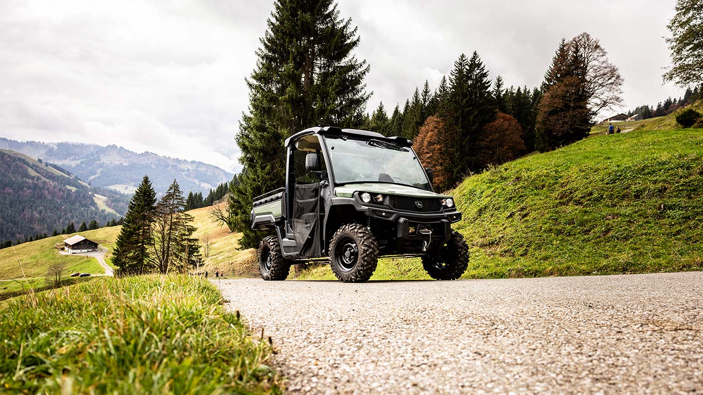 Úžitkové vozidlá Gator, XUV865M, pripravené na cesty
