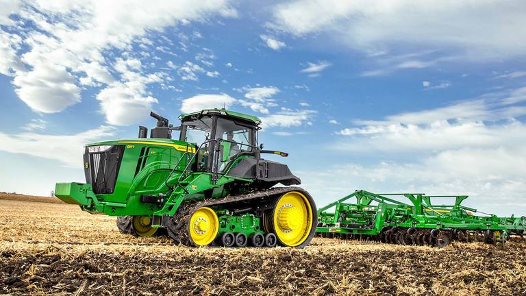 Traktor radu 9 l John Deere