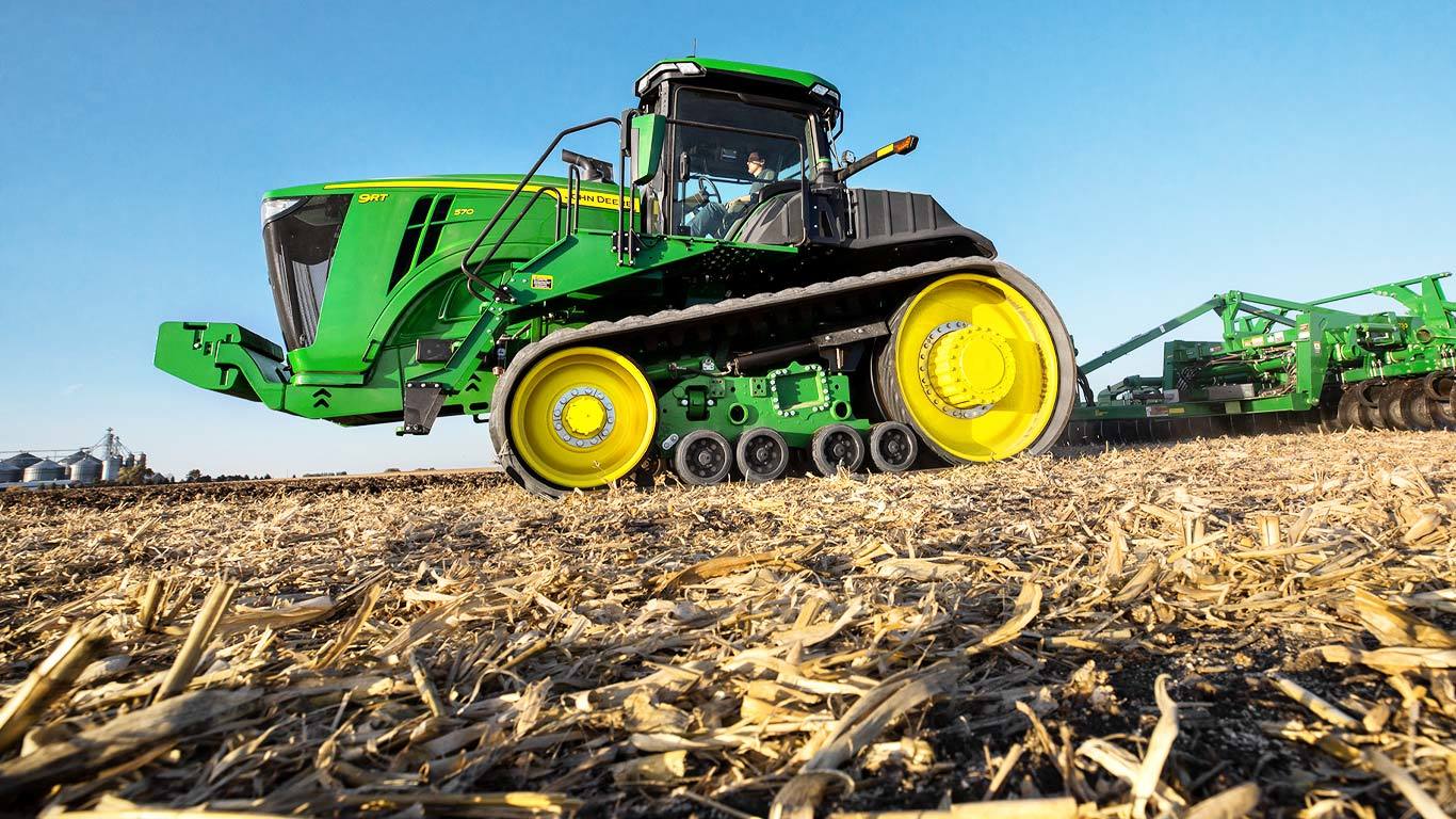Traktor radu 9 l John Deere